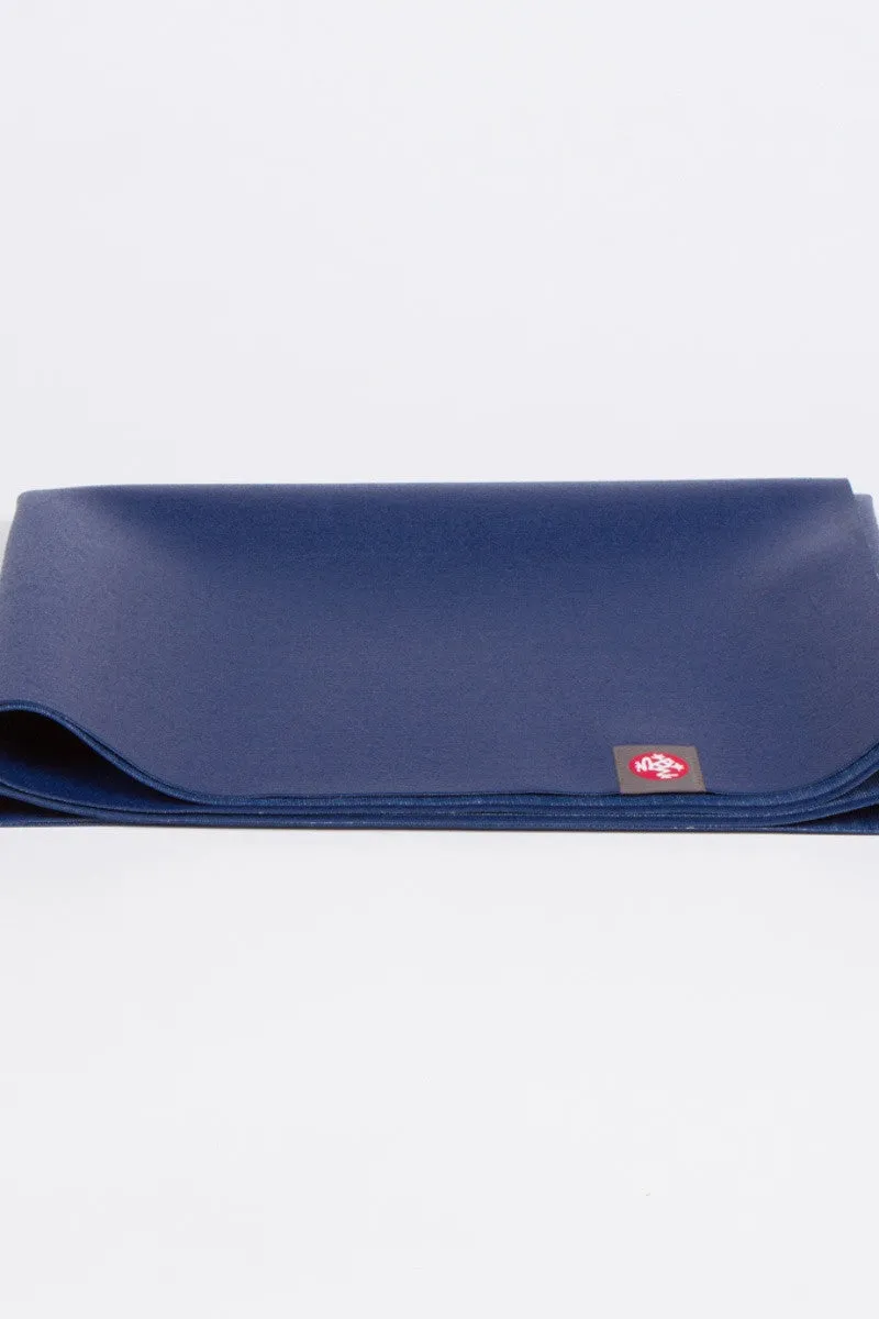 MANDUKA // eKO SUPERLITE TRAVEL YOGA MAT - 1kg - NEW MOON